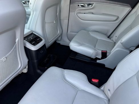 Used 2023 Volvo XC90 T8 Ultimate w/ Protection Package Premier AWD/4WD image 12