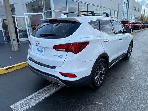 Used 2018 Hyundai Santa Fe Sport image 9
