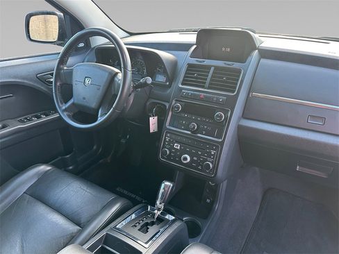 Used 2010 Dodge Journey R/T w/ Navigation & Sound Group I image 19