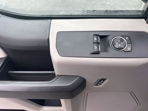 Used 2020 Ford F250 XL w/ Power Equipment Group image 22