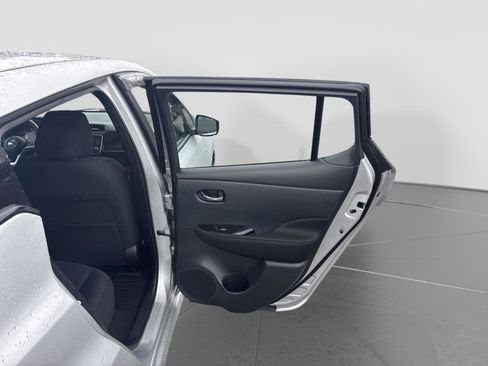 Used 2020 Nissan Leaf SV w/ SV All Weather Package FWD image 21