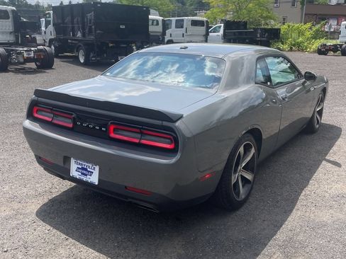 Used 2018 Dodge Challenger R/T RWD image 3
