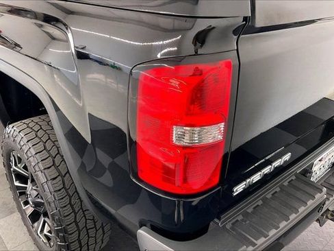 Used 2016 GMC Sierra 2500 Denali w/ Duramax Plus Package AWD/4WD image 28
