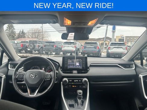 Used 2021 Toyota RAV4 XLE image 24