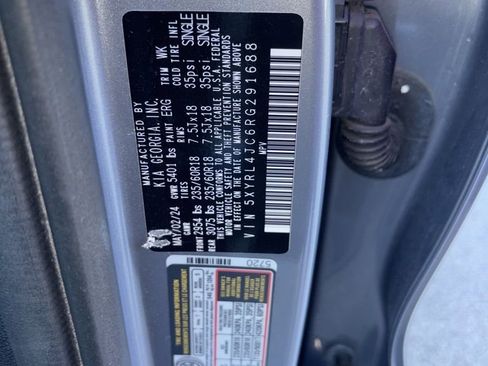 Used 2024 Kia Sorento S FWD image 45