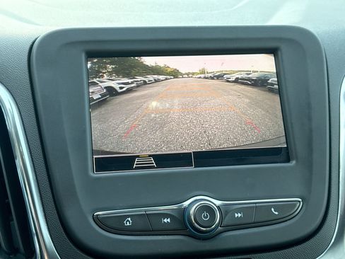 Used 2024 Chevrolet Equinox LT FWD image 23