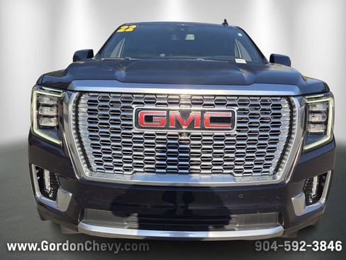 Used 2022 GMC Yukon XL Denali image 9