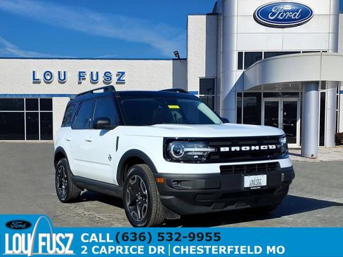 Used 2022 Ford Bronco Sport Outer Banks w/ Tech Package image 1