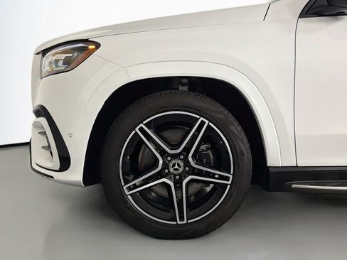 Certified 2024 Mercedes-Benz GLS 450 4MATIC image 11