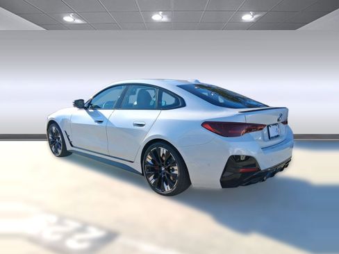 New 2026 BMW M440i w/ Premium Package image 2