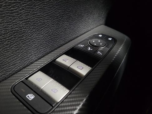 Used 2025 Mitsubishi Outlander SE image 24