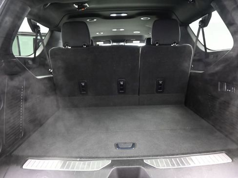 Used 2025 GMC Yukon XL Denali image 22