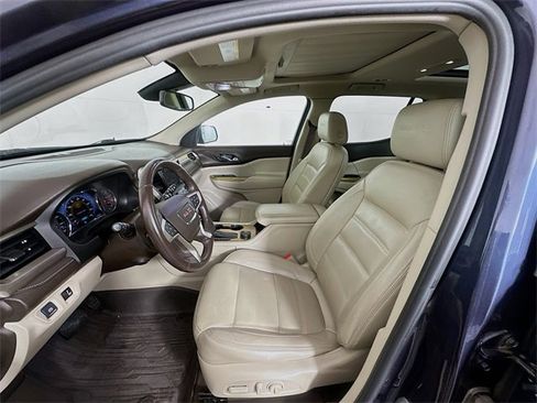 Used 2019 GMC Acadia Denali image 22