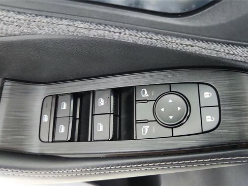 Certified 2023 Nissan Rogue SV image 16