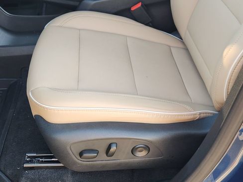 Used 2026 Buick Enclave Preferred w/ Power Package FWD image 18