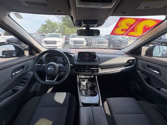 Used 2023 Nissan Rogue SV FWD image 15