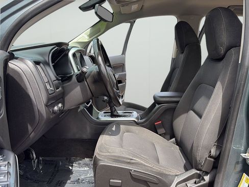Used 2015 Chevrolet Colorado LT AWD/4WD image 19