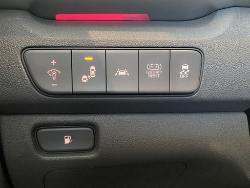Used 2022 Kia Niro LXS FWD image 23