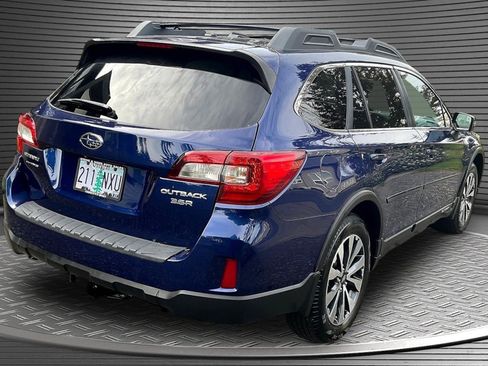 Used 2015 Subaru Outback 3.6R Limited AWD/4WD image 6