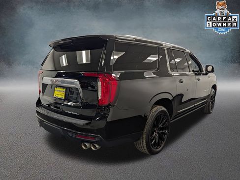 Used 2022 GMC Yukon XL Denali w/ Denali Ultimate Package AWD/4WD image 4