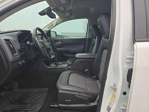 Used 2017 Chevrolet Colorado Z71 image 9