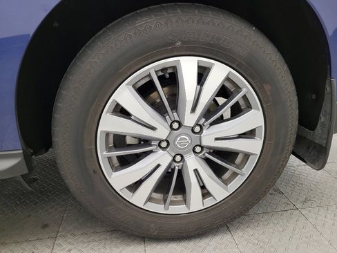 Used 2020 Nissan Pathfinder S image 31