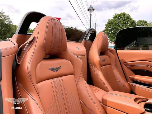 Used 2023 Aston Martin V8 Vantage Roadster RWD image 24