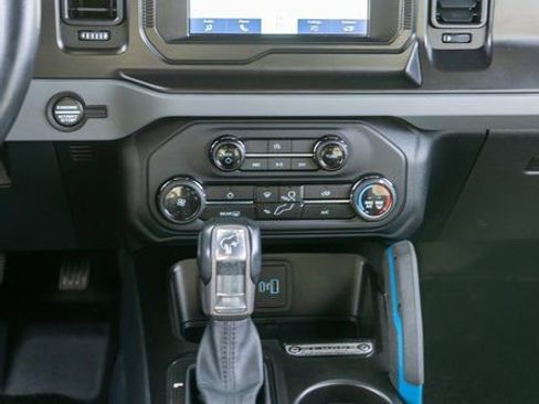 Used 2023 Ford Bronco Black Diamond w/ Sasquatch Package AWD/4WD image 14