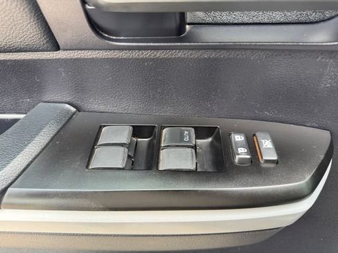 Used 2020 Toyota Tundra SR5 w/ SR5 Leather Package AWD/4WD image 10