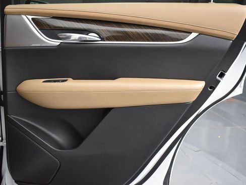 Used 2022 Cadillac XT6 Sport w/ Platinum Package image 28