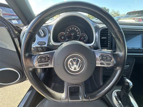Used 2012 Volkswagen Beetle 2.5 image 32