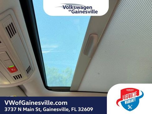 Used 2025 Volkswagen Jetta SE image 26