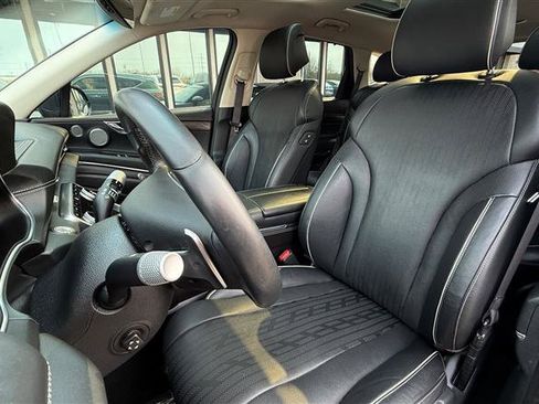 Used 2023 Genesis GV80 3.5T Advanced + image 14