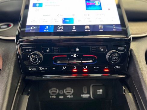 Used 2024 Jeep Grand Cherokee Limited 4xe image 38