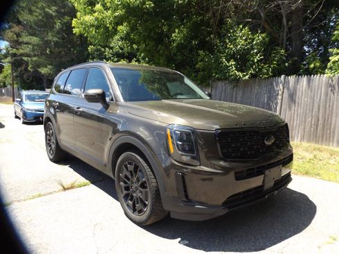 Used 2021 Kia Telluride EX w/ EX Premium Package AWD/4WD image 10
