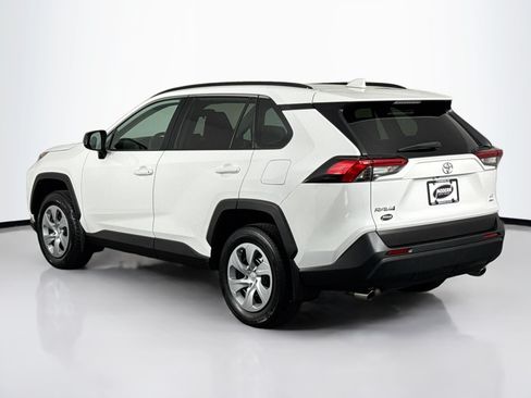 Used 2021 Toyota RAV4 LE AWD/4WD image 9