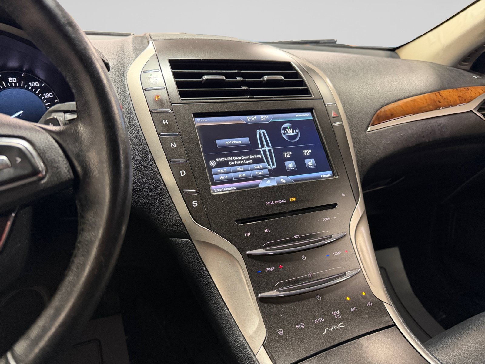 Used 2016 Lincoln MKZ AWD image 27