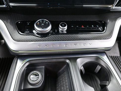 Used 2025 Ford Expedition Platinum w/ Stealth Performance Package image 29