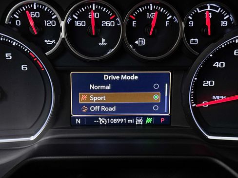 Used 2021 Chevrolet Tahoe RST AWD/4WD image 8