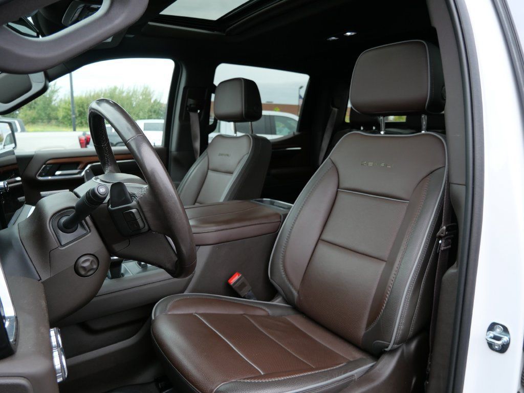 Used 2023 GMC Sierra 1500 Denali AWD/4WD image 12