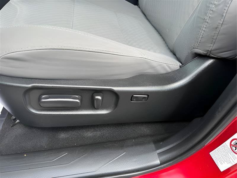 Used 2020 Toyota Tacoma SR5 AWD/4WD image 22