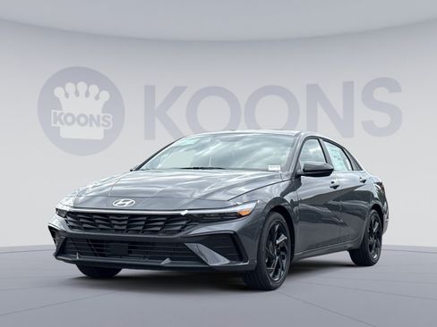 New 2026 Hyundai Elantra SEL Sport Premium FWD image 1