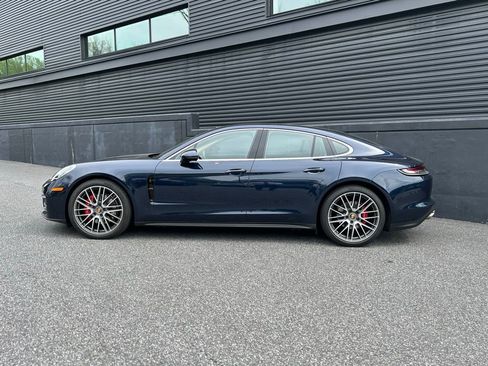 Certified 2021 Porsche Panamera 4S image 2
