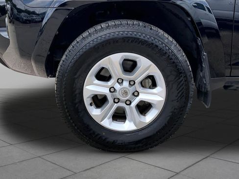 Used 2024 Toyota 4Runner SR5 AWD/4WD image 11