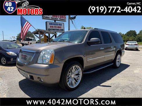 Used 2014 GMC Yukon XL Denali AWD/4WD image 1