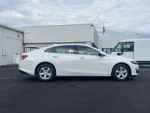 Used 2024 Chevrolet Malibu LT FWD image 6