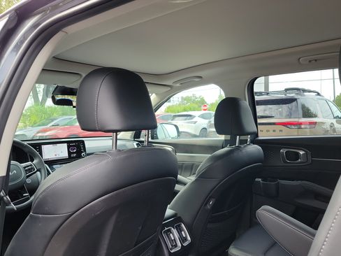 Used 2022 Kia Sorento SX FWD image 13