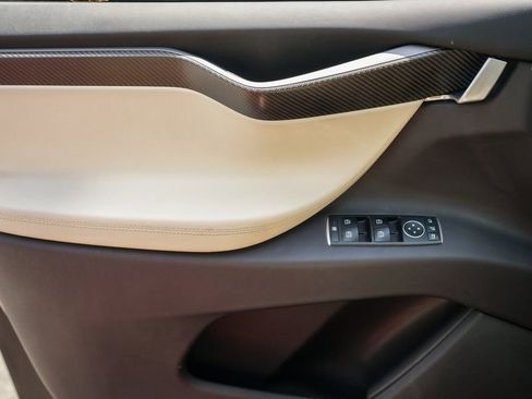 Used 2018 Tesla Model X 100D image 34