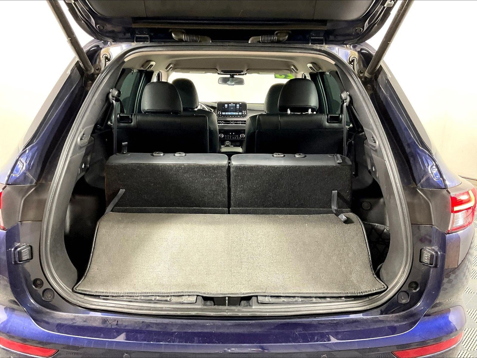 Used 2023 Mitsubishi Outlander SEL AWD/4WD image 39