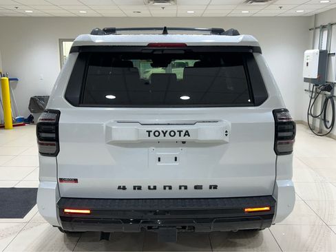 New 2026 Toyota 4Runner TRD Sport AWD/4WD image 8